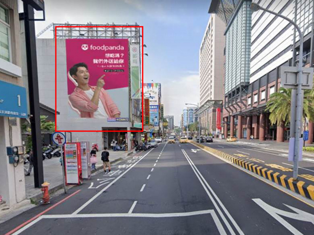 台南新光三越西門店戶外看板(A面-郵局側邊)